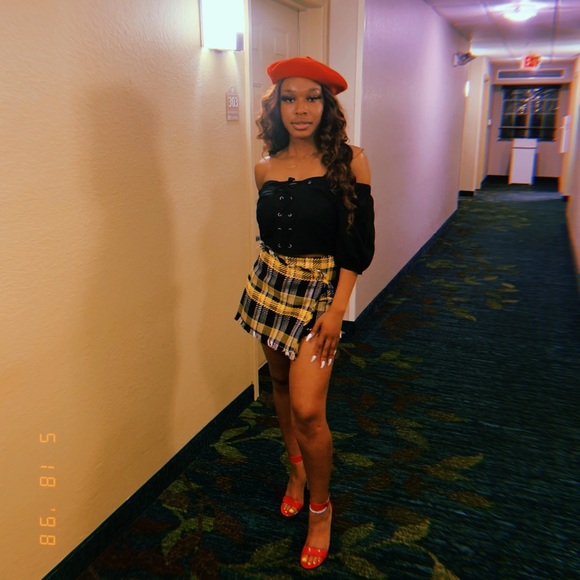 Meet your Posher, Sasha - Picture 1 of 1